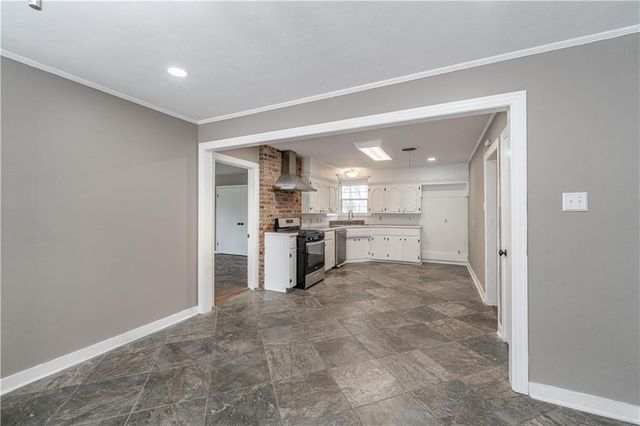 2307 HORSESHOE Drive, Alexandria, LA 71301