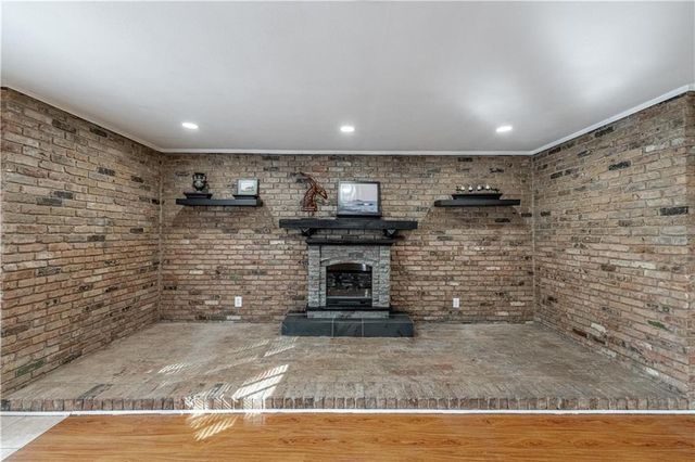 2307 HORSESHOE Drive, Alexandria, LA 71301