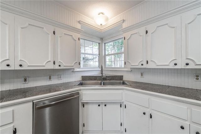 2307 HORSESHOE Drive, Alexandria, LA 71301