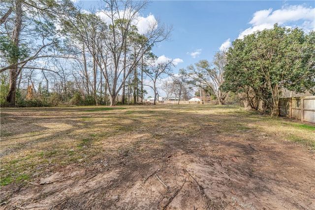 2307 HORSESHOE Drive, Alexandria, LA 71301