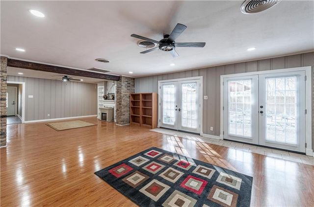 2307 HORSESHOE Drive, Alexandria, LA 71301