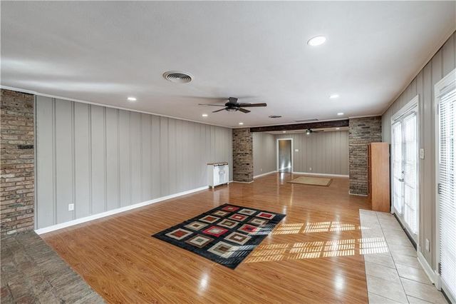 2307 HORSESHOE Drive, Alexandria, LA 71301