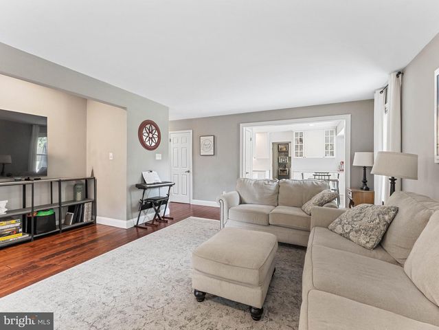 6 MARGAUX, West Deptford, NJ 08096