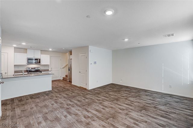 7965 Whisper Words Avenue, Las Vegas, NV 89113