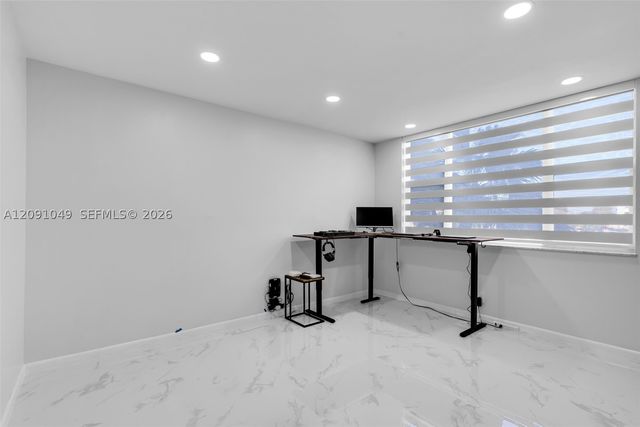 3800 Hillcrest Dr 203, Hollywood, FL 33021