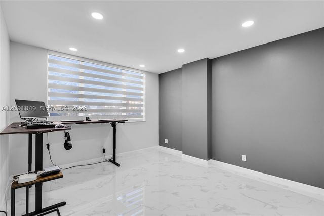 3800 Hillcrest Dr 203, Hollywood, FL 33021