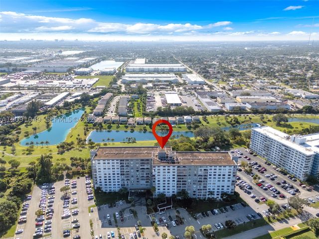3800 Hillcrest Dr 203, Hollywood, FL 33021