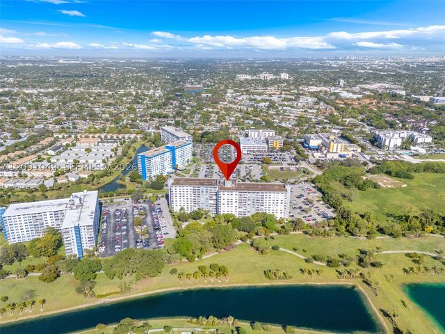 3800 Hillcrest Dr 203, Hollywood, FL 33021