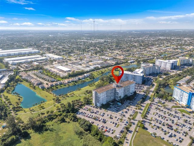 3800 Hillcrest Dr 203, Hollywood, FL 33021