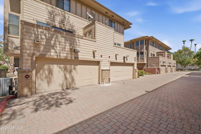 724 S BECK Avenue, Tempe, AZ 85281