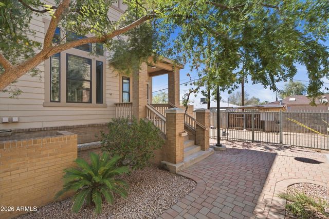 724 S BECK Avenue, Tempe, AZ 85281