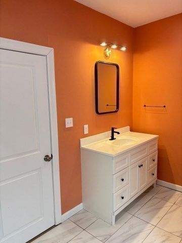 60 Silver Lake St, Athol, MA 01331