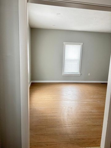 60 Silver Lake St, Athol, MA 01331