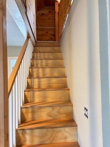 60 Silver Lake St, Athol, MA 01331