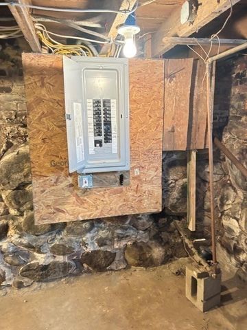 60 Silver Lake St, Athol, MA 01331