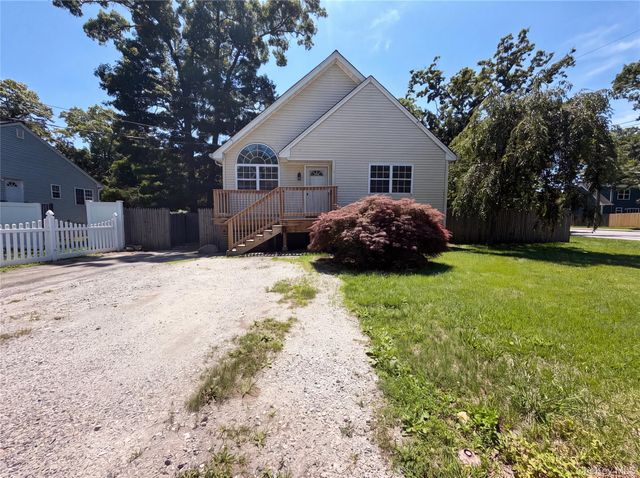 166 Moriches Avenue, Mastic, NY 11950