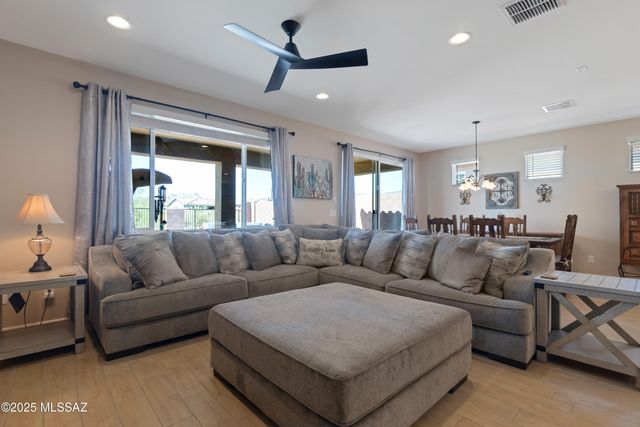 7738 W Laurel Lane, Marana, AZ 85658