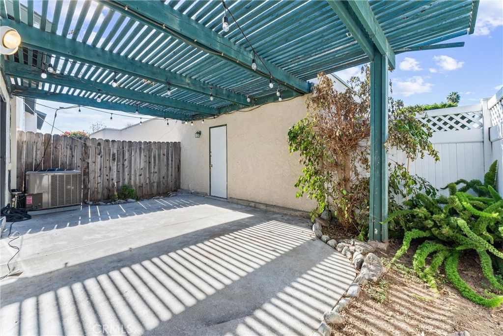 Image 13 of property listing at 692 Archwood Avenue, Brea, CA 92821