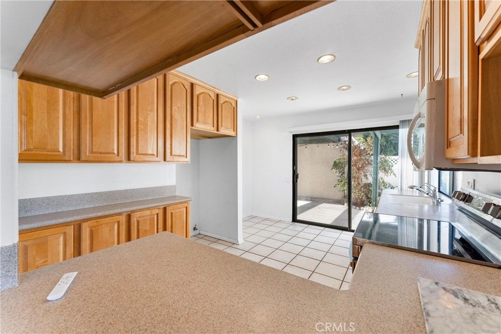 Image 5 of property listing at 692 Archwood Avenue, Brea, CA 92821