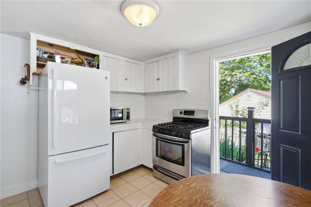 7 Dexter Street, Coventry, RI 02816