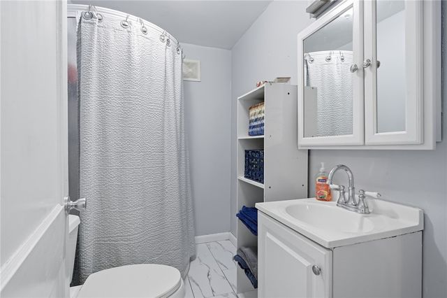 7 Dexter Street, Coventry, RI 02816