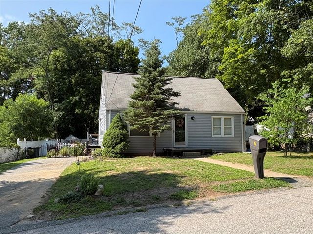 7 Dexter Street, Coventry, RI 02816