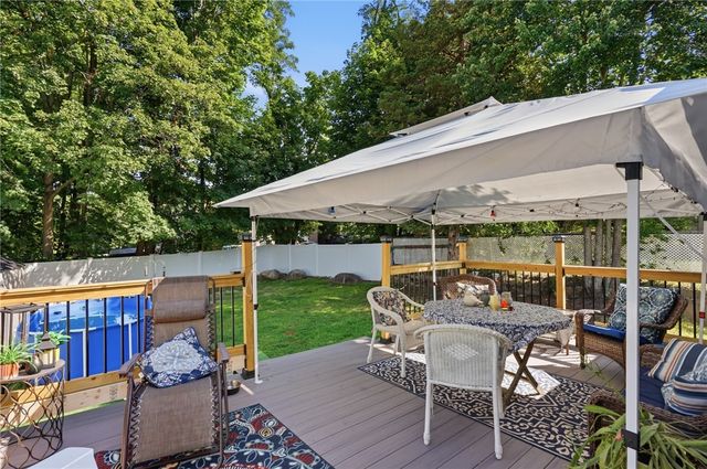 7 Dexter Street, Coventry, RI 02816