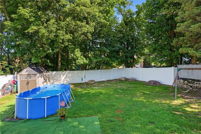7 Dexter Street, Coventry, RI 02816