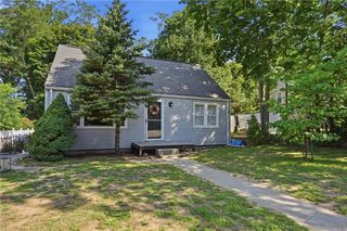 7 Dexter Street, Coventry, RI 02816