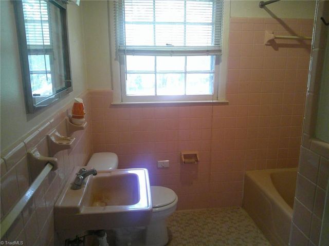 320 E Vandalia Road, Greensboro, NC 27406
