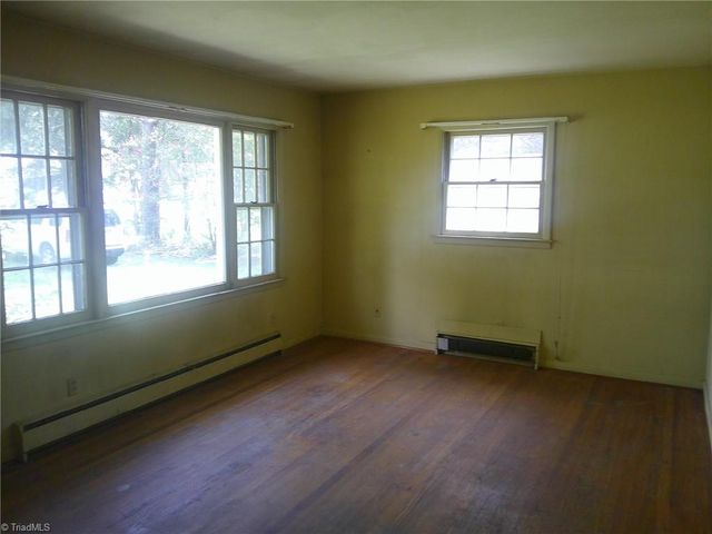 320 E Vandalia Road, Greensboro, NC 27406