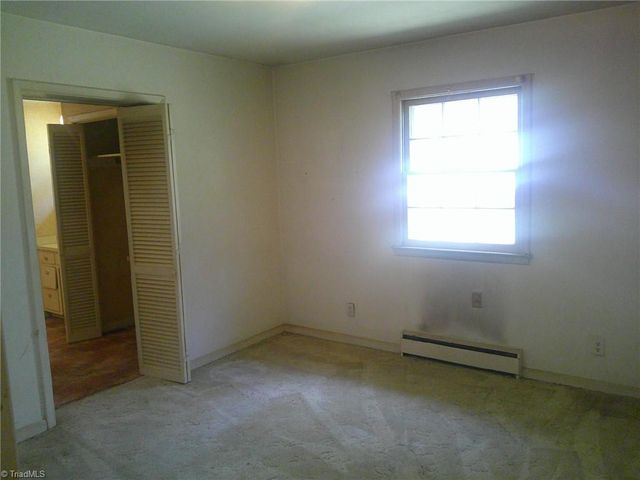 320 E Vandalia Road, Greensboro, NC 27406
