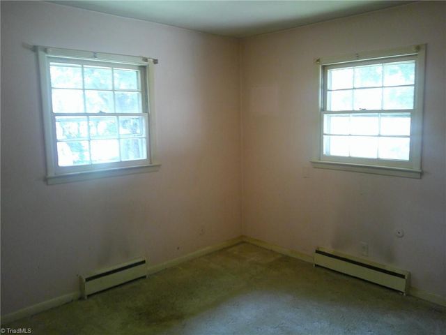 320 E Vandalia Road, Greensboro, NC 27406