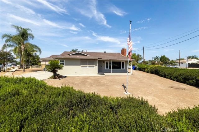 13570 Meyer Road, Whittier, CA 90605