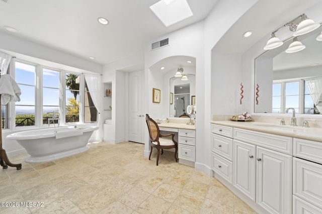 3140 E Crest Shadows Drive, Tucson, AZ 85718