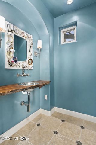 3140 E Crest Shadows Drive, Tucson, AZ 85718