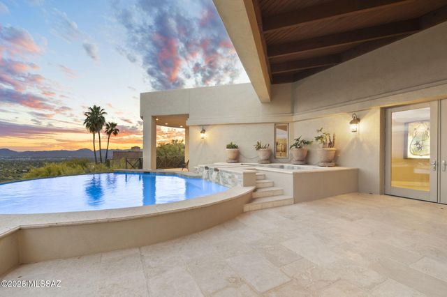 3140 E Crest Shadows Drive, Tucson, AZ 85718
