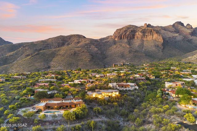 3140 E Crest Shadows Drive, Tucson, AZ 85718