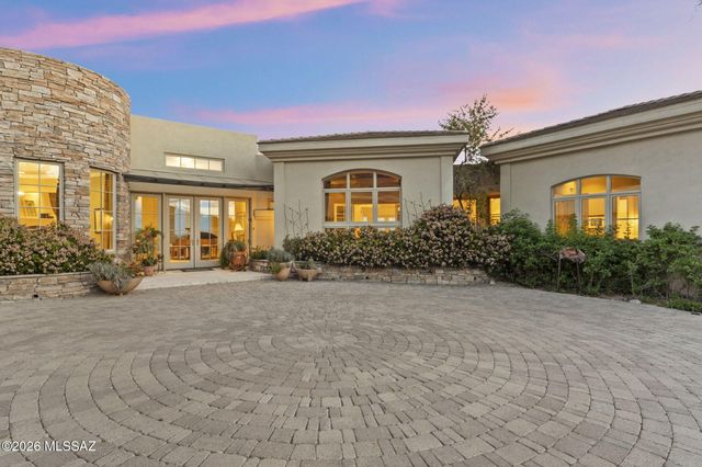 3140 E Crest Shadows Drive, Tucson, AZ 85718