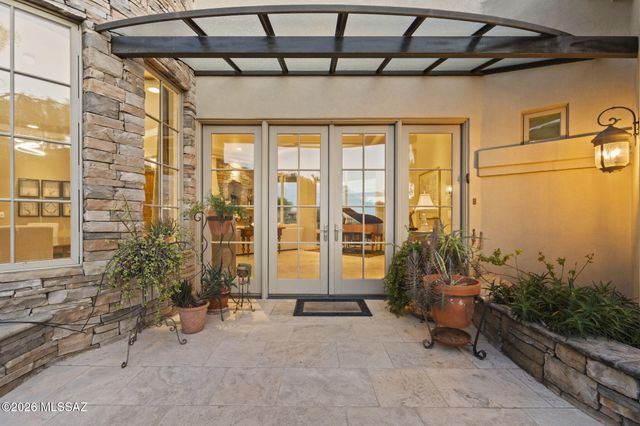 3140 E Crest Shadows Drive, Tucson, AZ 85718