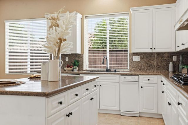 4917 Village Green Dr, El Dorado Hills, CA 95762