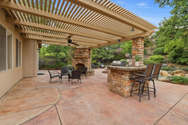 4917 Village Green Dr, El Dorado Hills, CA 95762