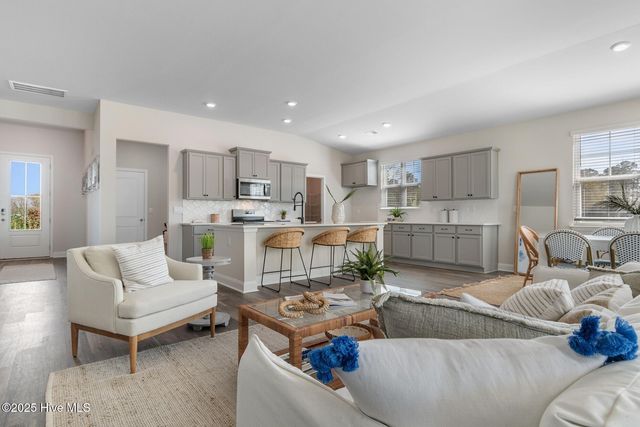 2122 Marietta Circle, Ash, NC 28420