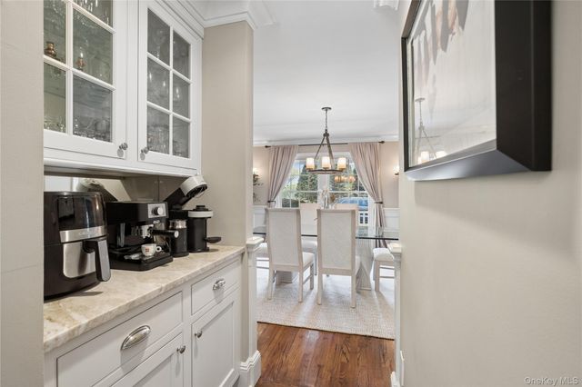 11 Cobblestone Court, Centerport, NY 11721