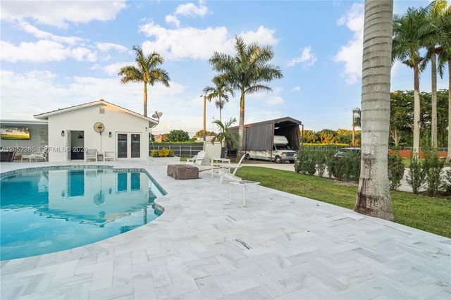35220 SW 213th Ave, Homestead, FL 33034