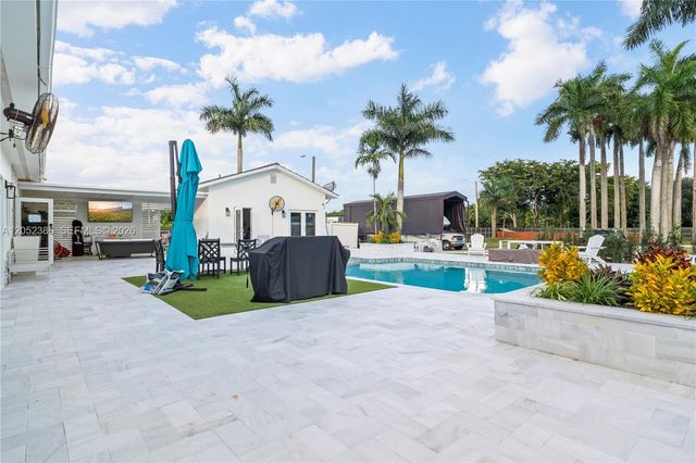 35220 SW 213th Ave, Homestead, FL 33034