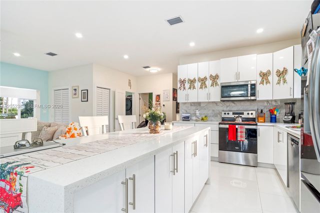 35220 SW 213th Ave, Homestead, FL 33034