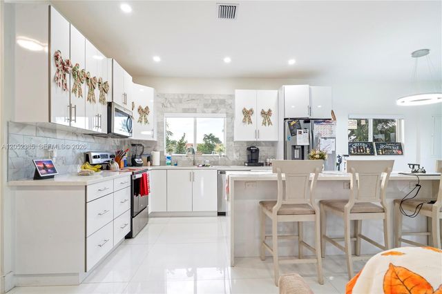 35220 SW 213th Ave, Homestead, FL 33034