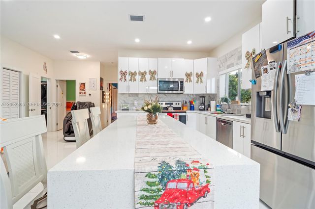 35220 SW 213th Ave, Homestead, FL 33034