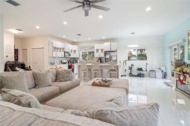 35220 SW 213th Ave, Homestead, FL 33034